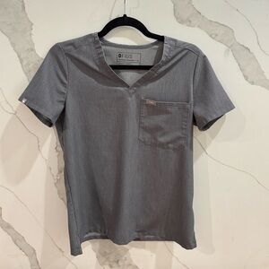 FIGS Catarina One-Pocket Scrub Top XS in Graphite